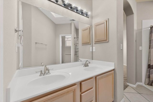 1124 Calle Corvo NE, Albuquerque, NM 87113