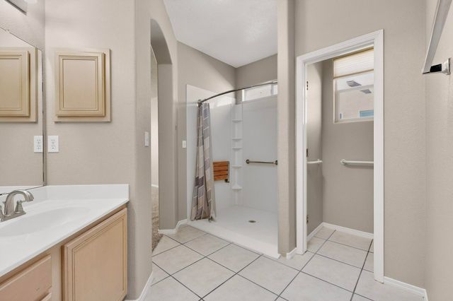 1124 Calle Corvo NE, Albuquerque, NM 87113