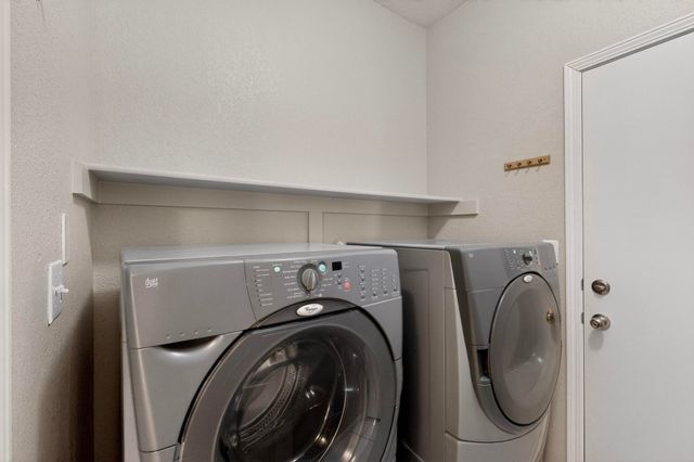 1124 Calle Corvo NE, Albuquerque, NM 87113