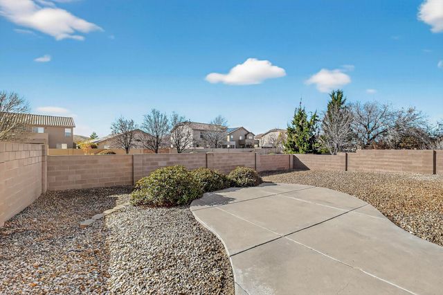 1124 Calle Corvo NE, Albuquerque, NM 87113