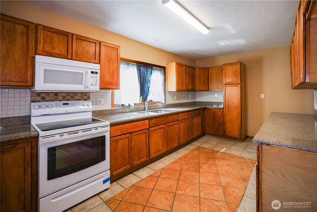 5419 US Highway 12, Malone, WA 98559