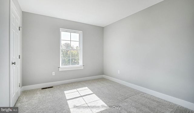 215 DAHLIA CIR, Lebanon, PA 17042