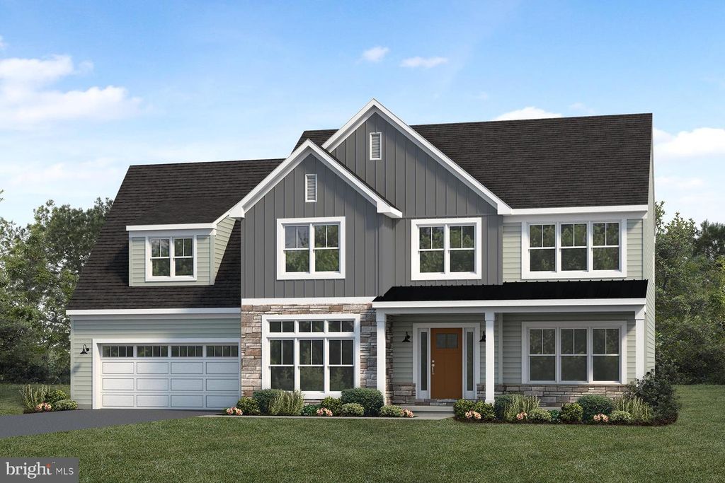 215 DAHLIA CIR, Lebanon, PA 17042
