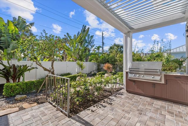 809 PILLITTERI PLACE, Venice, FL 34285