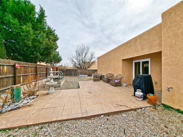 7223 Via Verde, Santa Fe, NM 87507