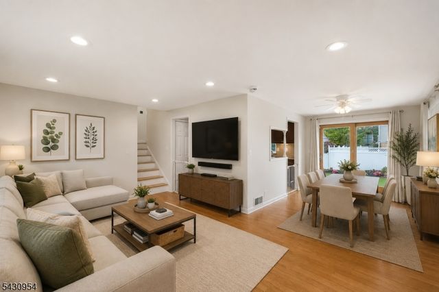 100 Beechwood Rd, Florham Park Boro, NJ 07932