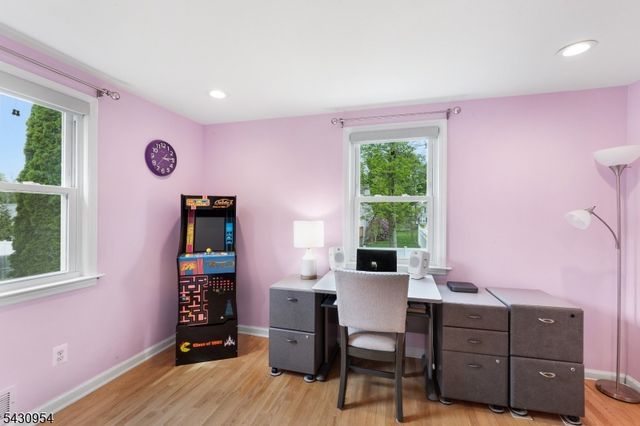 100 Beechwood Rd, Florham Park Boro, NJ 07932