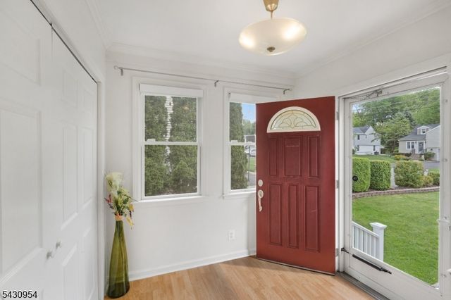 100 Beechwood Rd, Florham Park Boro, NJ 07932