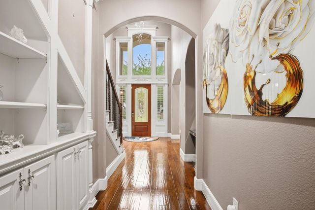 200 Creekside Court, Sealy, TX 77474
