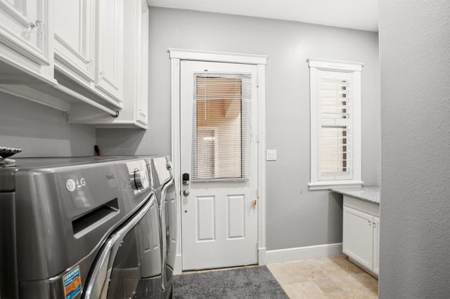 200 Creekside Court, Sealy, TX 77474