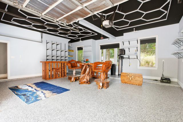 200 Creekside Court, Sealy, TX 77474