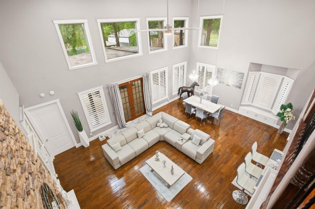 200 Creekside Court, Sealy, TX 77474
