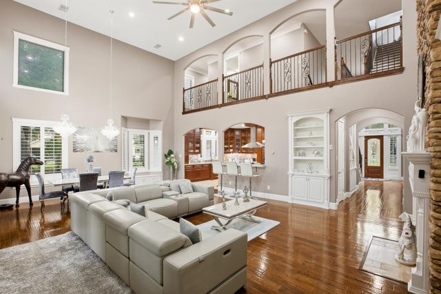 200 Creekside Court, Sealy, TX 77474
