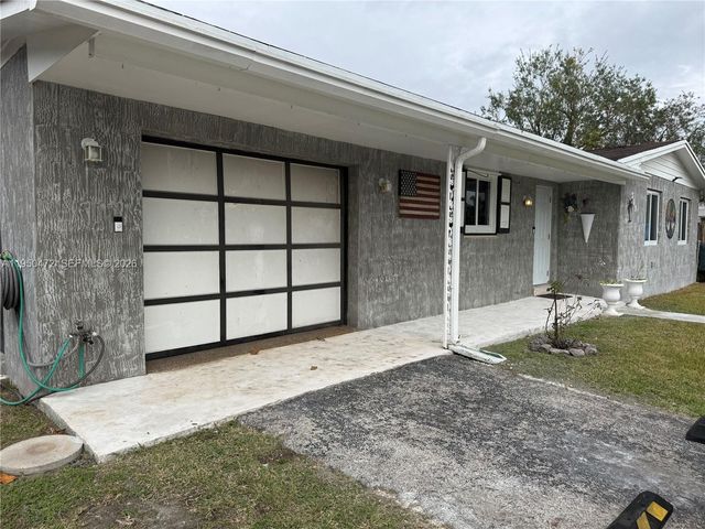 309 NW 15th St, Homestead, FL 33030