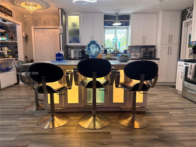 309 NW 15th St, Homestead, FL 33030