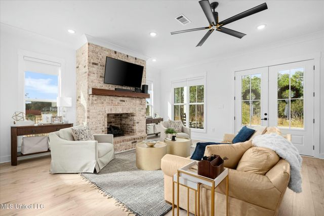 10833 Lily Lane, Gulfport, MS 39503