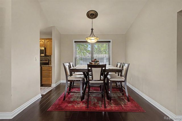 20872 E Glen Haven Circle 30, Northville, MI 48167