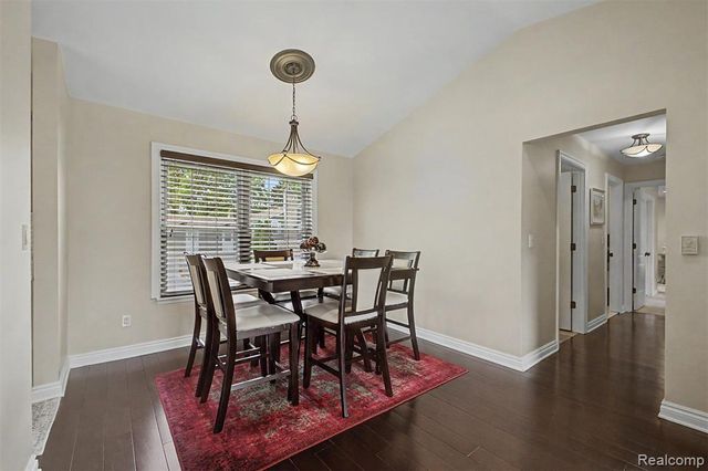 20872 E Glen Haven Circle 30, Northville, MI 48167