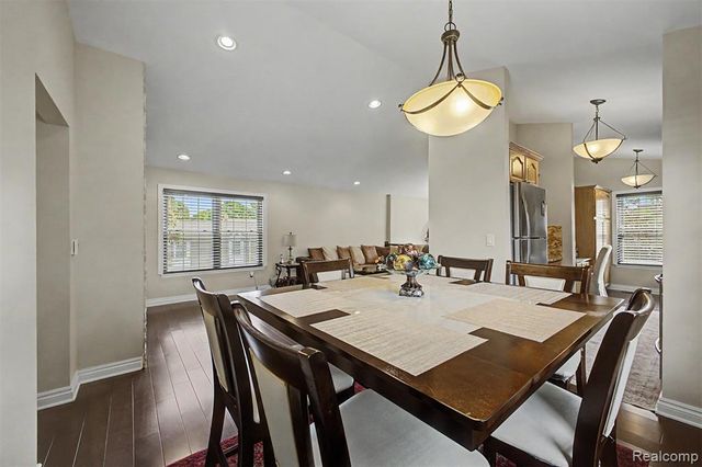 20872 E Glen Haven Circle 30, Northville, MI 48167
