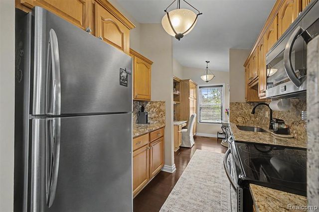 20872 E Glen Haven Circle 30, Northville, MI 48167