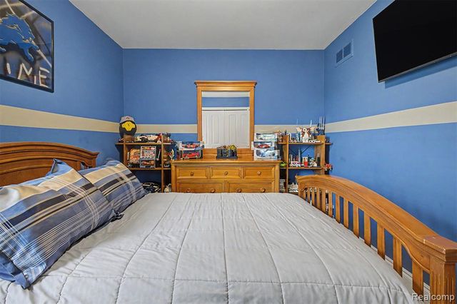 20872 E Glen Haven Circle 30, Northville, MI 48167