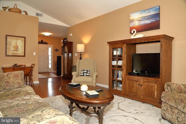 534 BLOSSOM TRL, Mount Joy, PA 17552