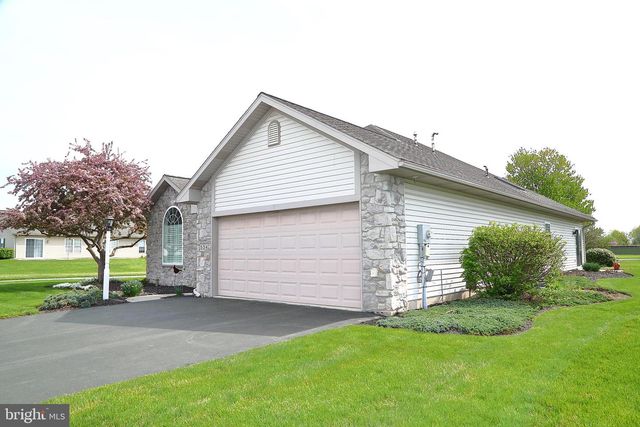 534 BLOSSOM TRL, Mount Joy, PA 17552