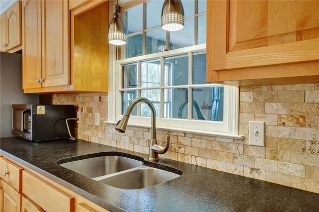 197 Carriage Trace, Marietta, GA 30068
