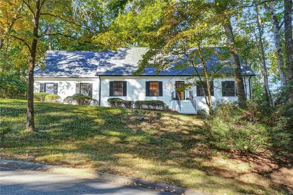 197 Carriage Trace, Marietta, GA 30068
