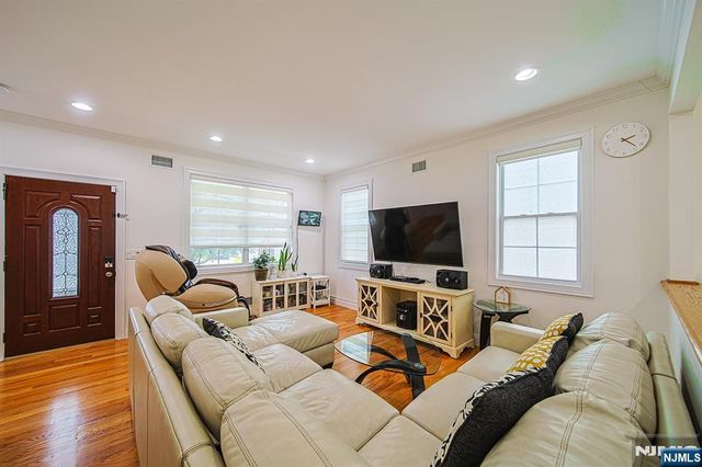 17 E Fairmount Avenue, Maywood, NJ 07607
