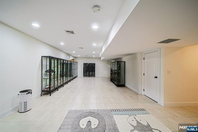 17 E Fairmount Avenue, Maywood, NJ 07607