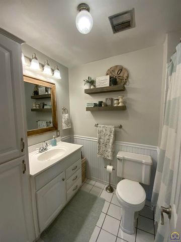 2612 SW Belle AVE, Topeka, KS 66614