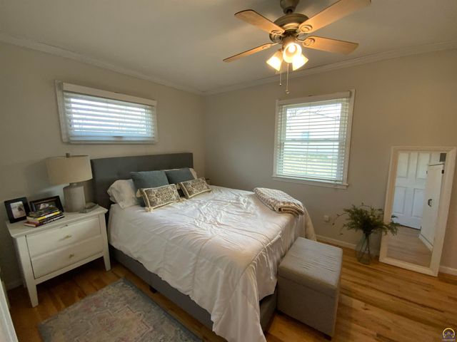 2612 SW Belle AVE, Topeka, KS 66614