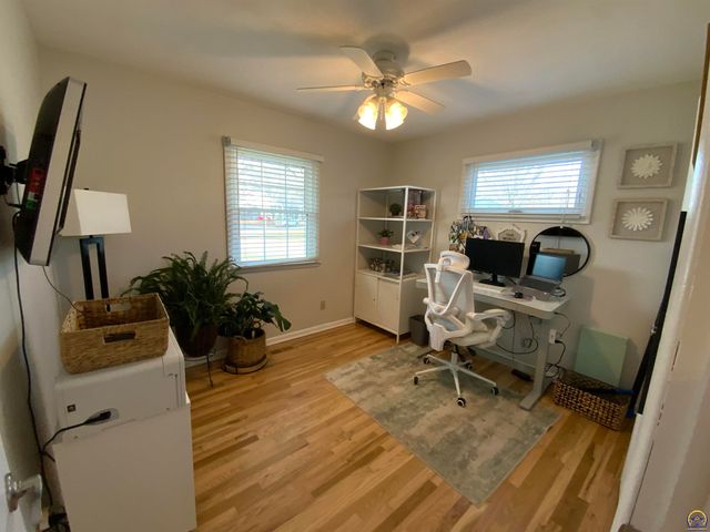 2612 SW Belle AVE, Topeka, KS 66614