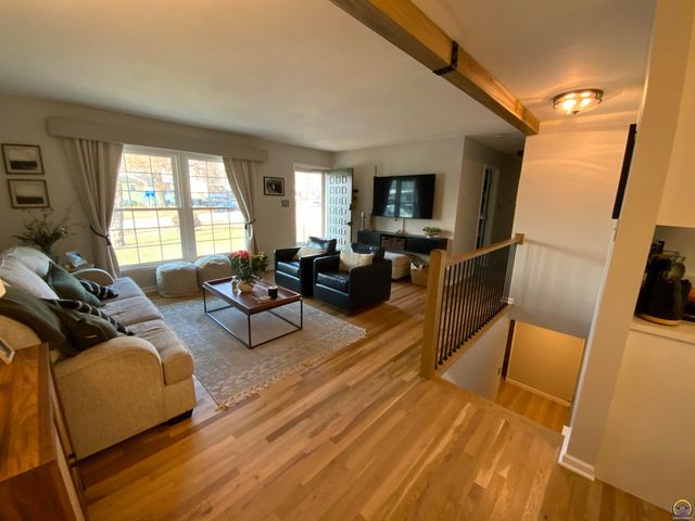 2612 SW Belle AVE, Topeka, KS 66614