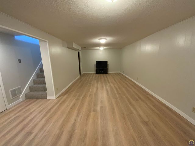 2612 SW Belle AVE, Topeka, KS 66614