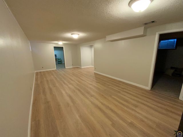 2612 SW Belle AVE, Topeka, KS 66614