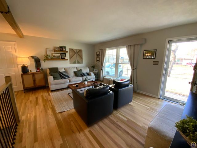 2612 SW Belle AVE, Topeka, KS 66614