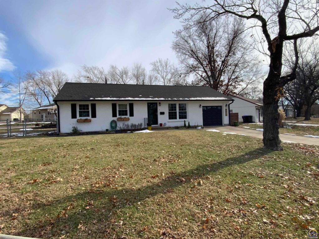 2612 SW Belle AVE, Topeka, KS 66614