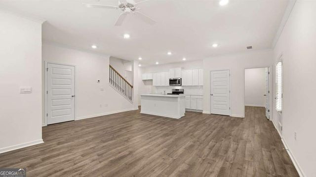 540 SILVER MOON Drive, Loganville, GA 30052