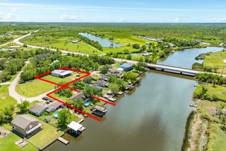 131 Bastrop Bayou Drive, Angleton, TX 77515