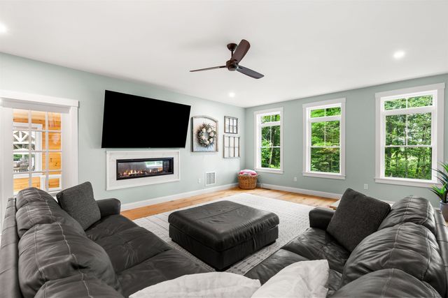 40 Province Road, Strafford, NH 03884