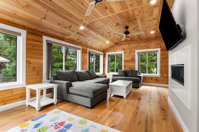 40 Province Road, Strafford, NH 03884