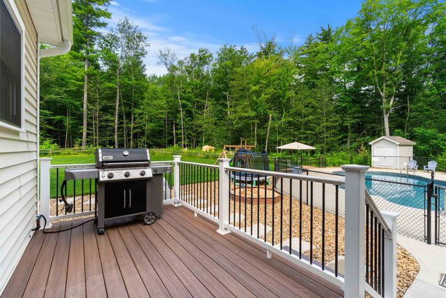 40 Province Road, Strafford, NH 03884
