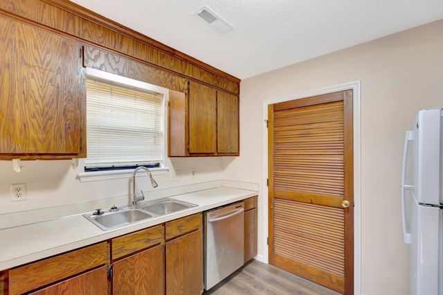 1005 Tj Lane, Summerville, SC 29483