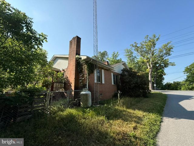 608 GOSLING MARSH RD, Martinsburg, WV 25404