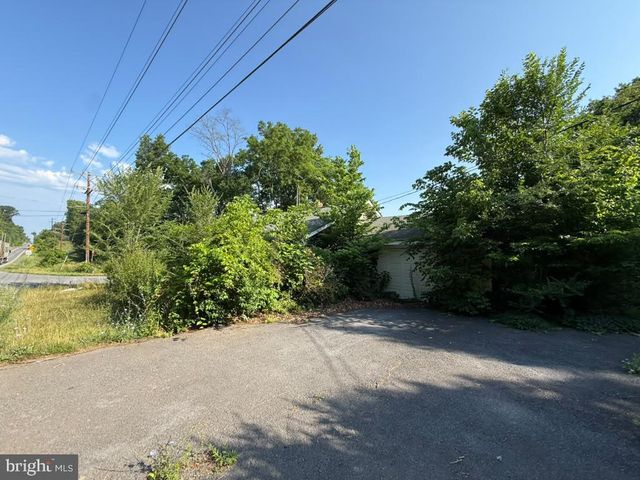 608 GOSLING MARSH RD, Martinsburg, WV 25404