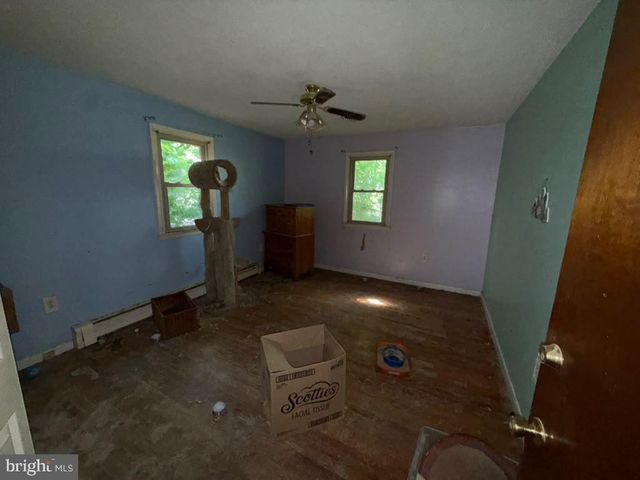 608 GOSLING MARSH RD, Martinsburg, WV 25404