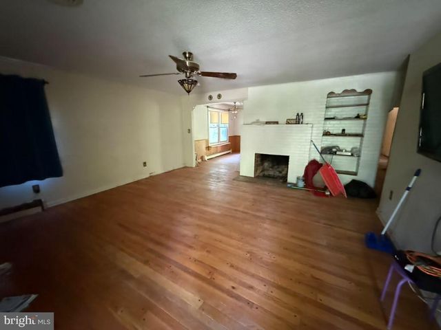 608 GOSLING MARSH RD, Martinsburg, WV 25404