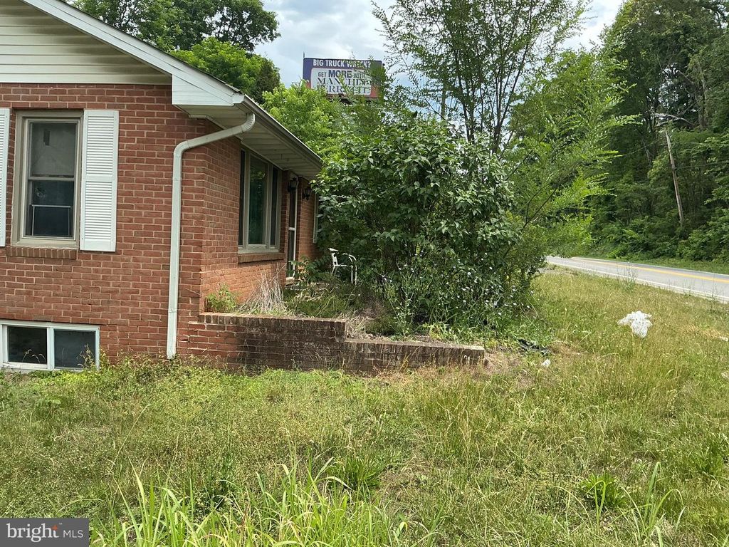 608 GOSLING MARSH RD, Martinsburg, WV 25404